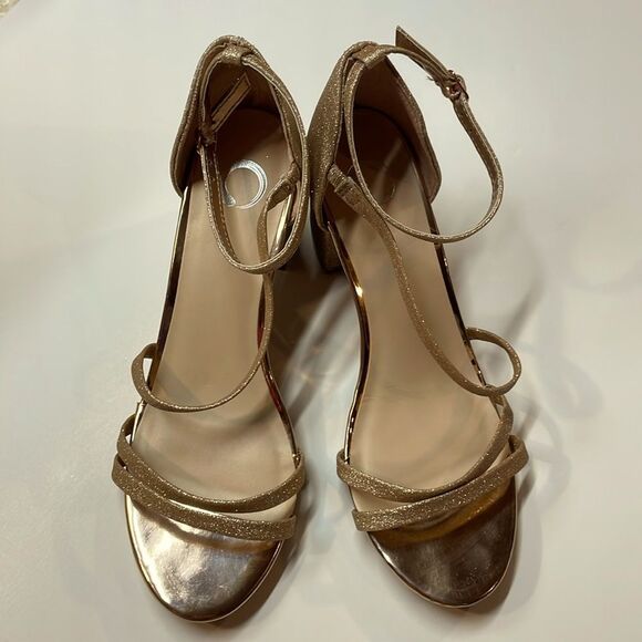 Journee Women’s Bella Gold Glitter Block Heel Dress Sandal Sz 7.5 - Picture 1 of 8